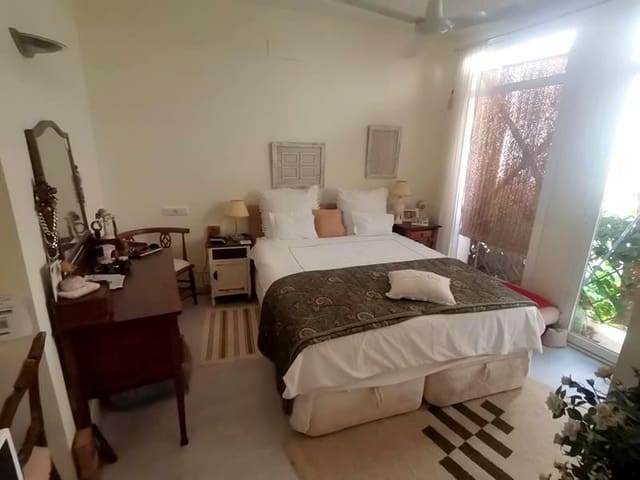 Casa de 2 habitaciones en Estepona en venta con piscina - 635.000 € (Ref: 8930945)