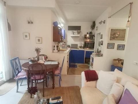 Casa de 2 habitaciones en Estepona en venta con piscina - 635.000 € (Ref: 8930945)