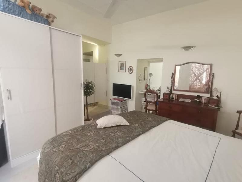 Casa de 2 habitaciones en Estepona en venta con piscina - 635.000 € (Ref: 8930945)