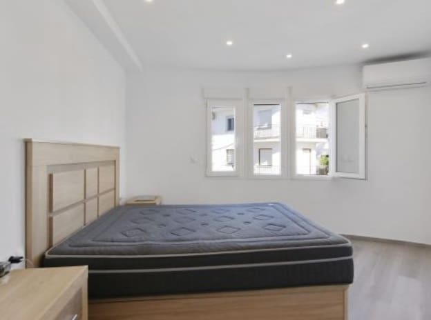 5 soverom Hus til salgs i Estepona - € 600 000 (Ref: 8930955)