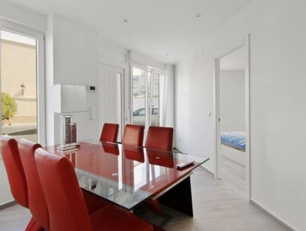 5 soverom Hus til salgs i Estepona - € 600 000 (Ref: 8930955)