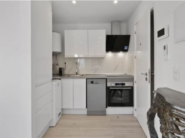 5 soverom Hus til salgs i Estepona - € 600 000 (Ref: 8930955)