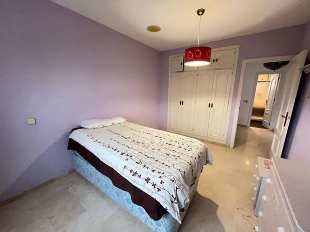 5 soveværelse Rækkehus til salg i Estepona med swimmingpool - € 435.000 (Ref: 8930956)