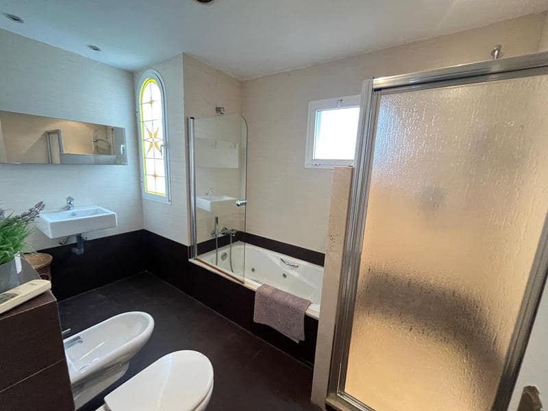 5 soverom Rekkehus til salgs i Estepona med svømmebasseng - € 435 000 (Ref: 8930956)