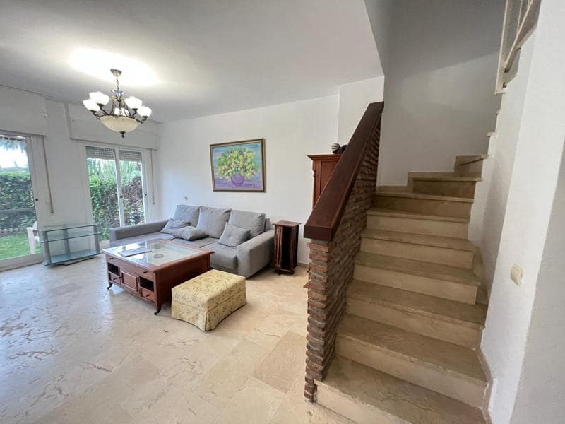 5 soverom Rekkehus til salgs i Estepona med svømmebasseng - € 435 000 (Ref: 8930956)