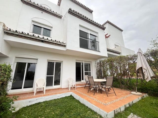 5 soveværelse Rækkehus til salg i Estepona med swimmingpool - € 435.000 (Ref: 8930956)