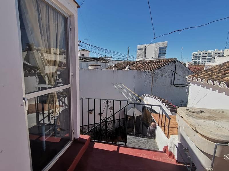 Casa de 4 habitaciones en Estepona en venta - 530.250 € (Ref: 8930965)