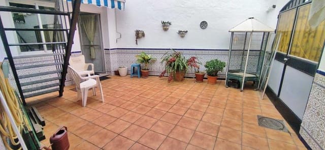 Casa de 4 habitaciones en Estepona en venta - 530.250 € (Ref: 8930965)