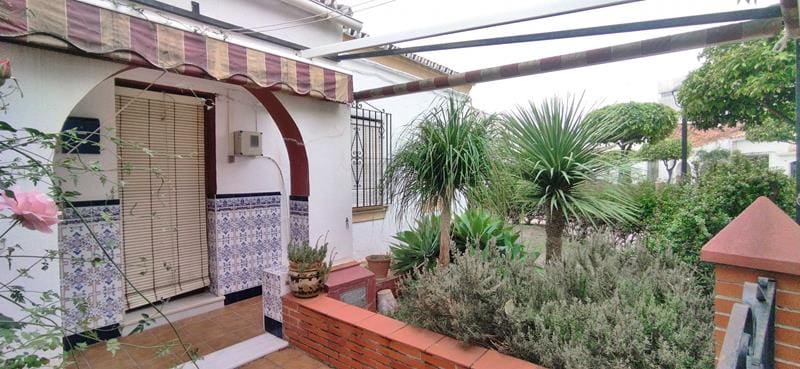 Casa de 4 habitaciones en Estepona en venta - 530.250 € (Ref: 8930965)