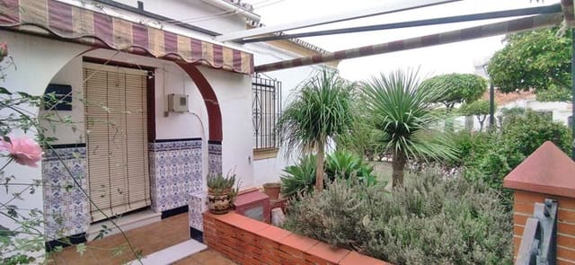 Casa de 4 habitaciones en Estepona en venta - 530.250 € (Ref: 8930965)