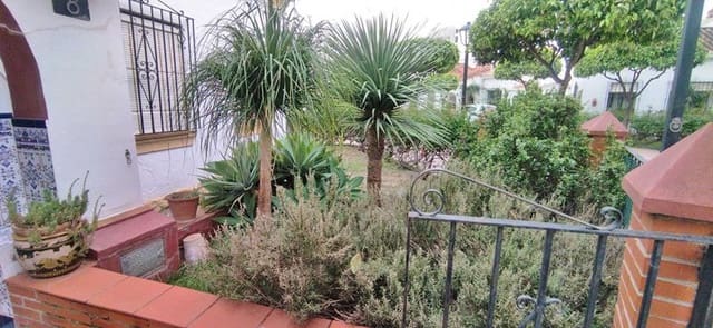 Casa de 4 habitaciones en Estepona en venta - 530.250 € (Ref: 8930965)