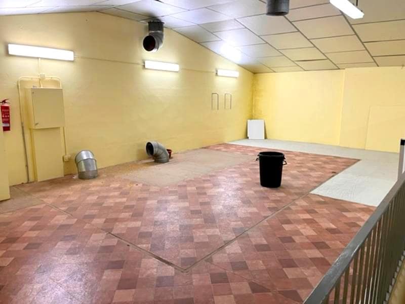 Företag till salu i Estepona - 557 000 € (Ref: 8930969)