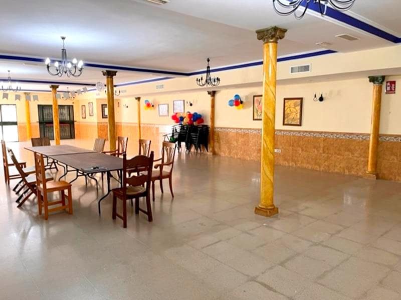 Företag till salu i Estepona - 557 000 € (Ref: 8930969)