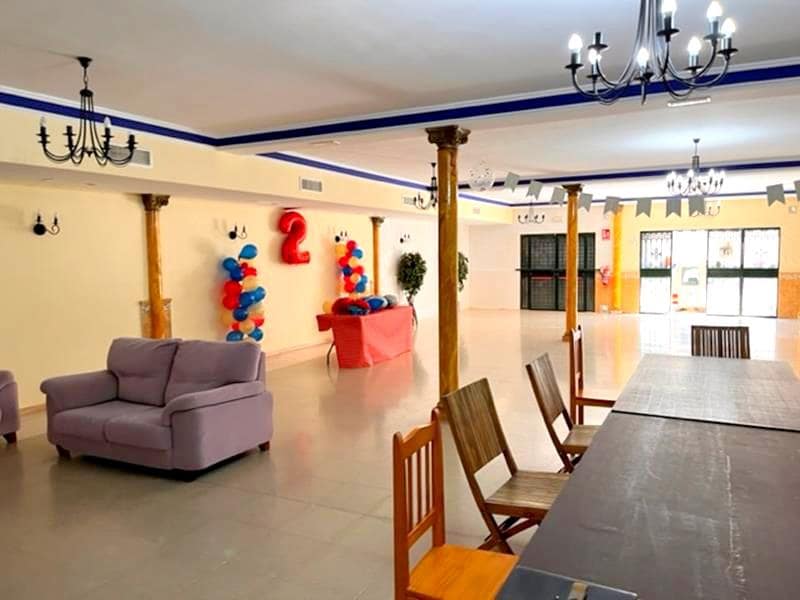 Företag till salu i Estepona - 557 000 € (Ref: 8930969)