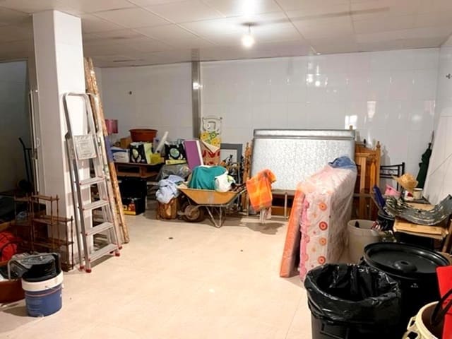 Entreprise à vendre à Estepona - 557 000 € (Ref: 8930969)