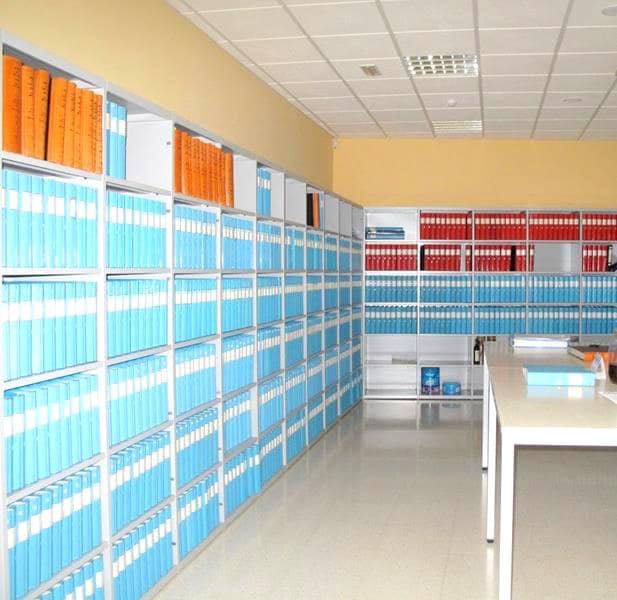 Erhverv til salg i Estepona med garage - € 910.000 (Ref: 8930978)