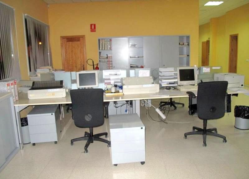 Erhverv til salg i Estepona med garage - € 910.000 (Ref: 8930978)