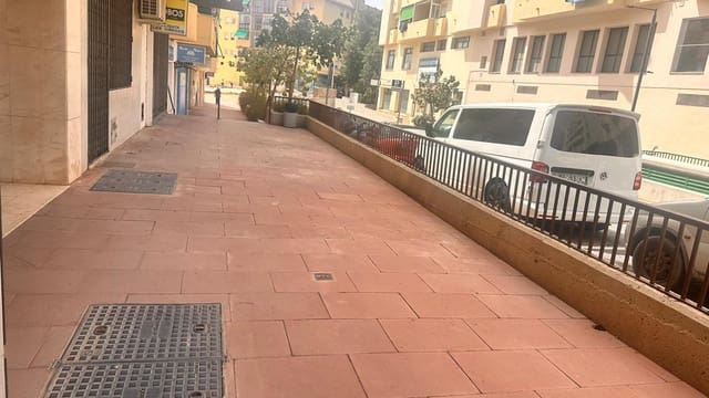 Kommersiell till salu i Centro, Estepona - 98 500 € (Ref: 8936365)