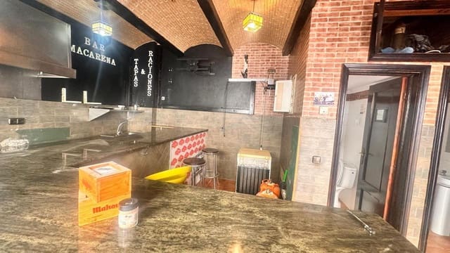 Kommersiell till salu i Centro, Estepona - 98 500 € (Ref: 8936365)