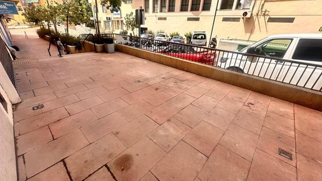 Kommersiell till salu i Centro, Estepona - 98 500 € (Ref: 8936365)