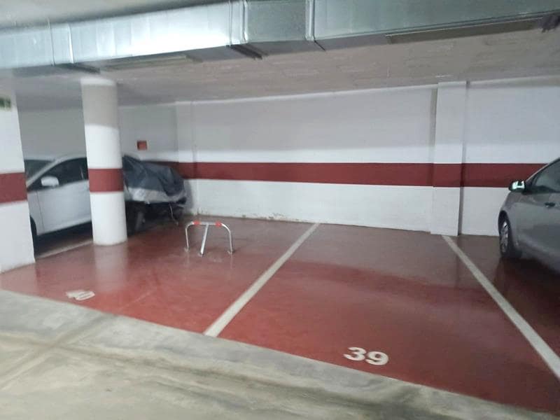 Garage til salg i San Luis de Sabinillas - € 9.000 (Ref: 8940832)