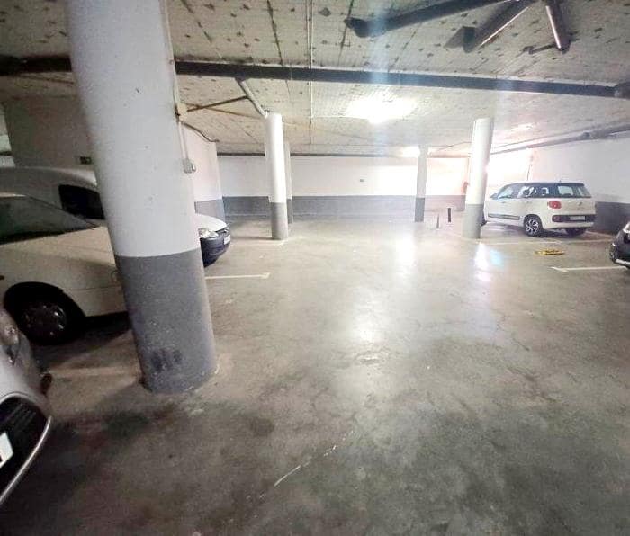 Garage te koop in San Luis de Sabinillas - € 14.500 (Ref: 8947666)