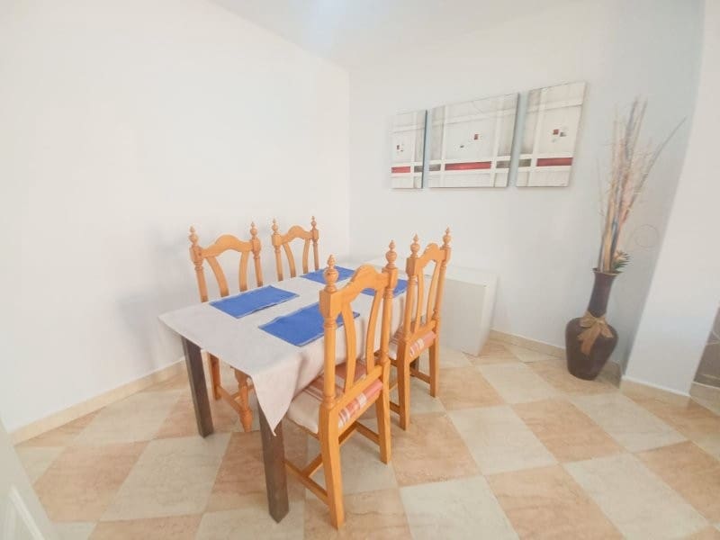 2 soveværelse Lejlighed til salg i San Luis de Sabinillas med swimmingpool garage - € 243.915 (Ref: 8973958)