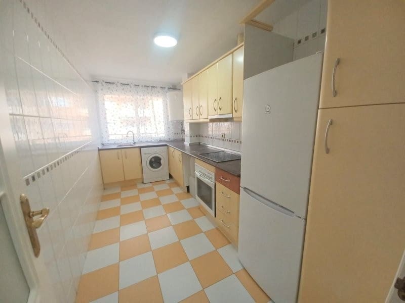 2 soveværelse Lejlighed til salg i San Luis de Sabinillas med swimmingpool garage - € 243.915 (Ref: 8973958)