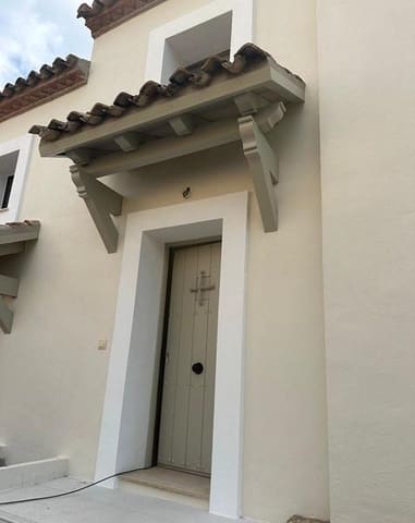 3 soveværelse Rækkehus til salg i Estepona med swimmingpool garage - € 470.250 (Ref: 8987727)