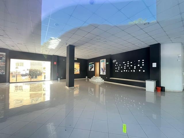 Komercyjne na sprzedaż w Estepona - 1 195 000 € (Ref: 8987728)