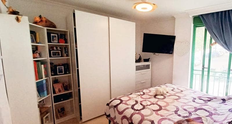 2 bedroom Flat for sale in Estepona with garage - € 403,000 (Ref: 8997363)