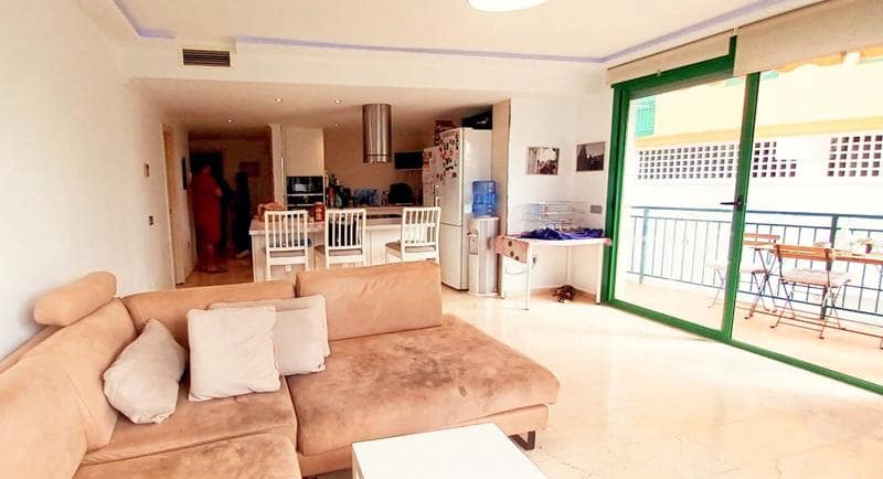 2 bedroom Flat for sale in Estepona with garage - € 403,000 (Ref: 8997363)