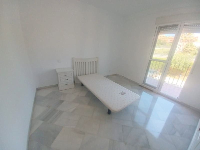 3 bedroom Flat for sale in San Luis de Sabinillas with pool - € 495,000 (Ref: 8998314)