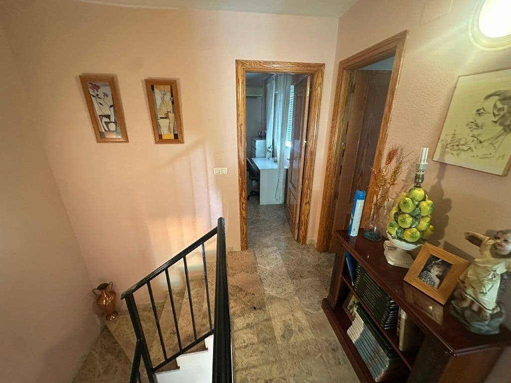 4 soverom Hus til salgs i Puerto de la Torre - € 450 000 (Ref: 9002488)