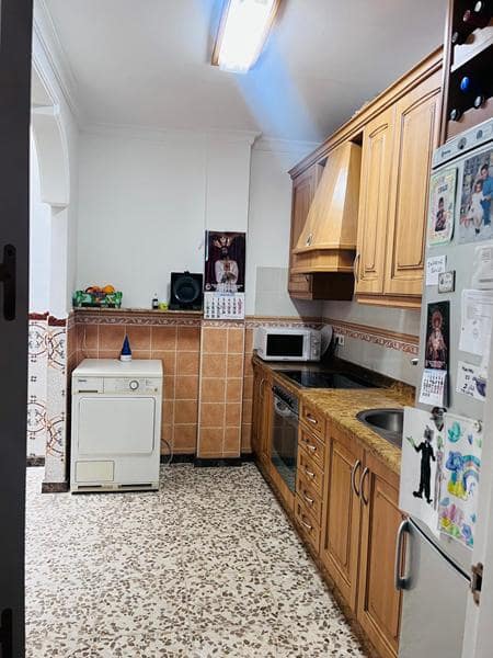 2 bedroom Flat for sale in Estepona - € 346,500 (Ref: 9006631)