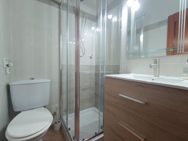 4 bedroom Flat for rent in Centro, Málaga city - € 1,600 (Ref: 9009333)
