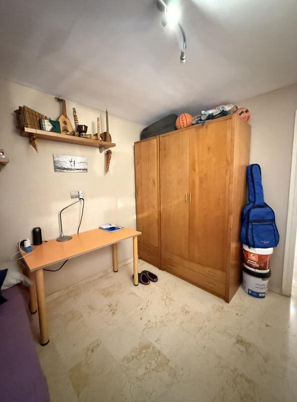 Piso de 3 habitaciones en Estepona en venta - 272.000 € (Ref: 9072893)