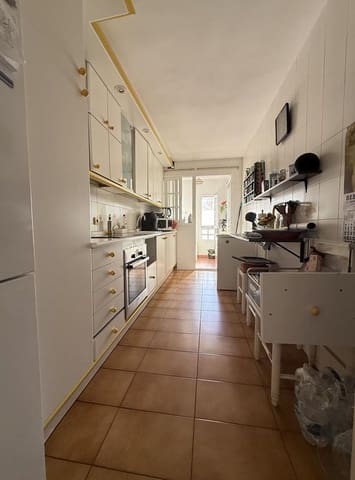Piso de 3 habitaciones en Centro, Estepona en venta - 272.000 € (Ref: 9072893)