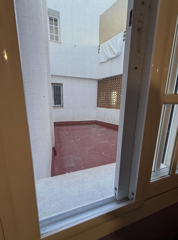 Piso de 3 habitaciones en Estepona en venta - 272.000 € (Ref: 9072893)