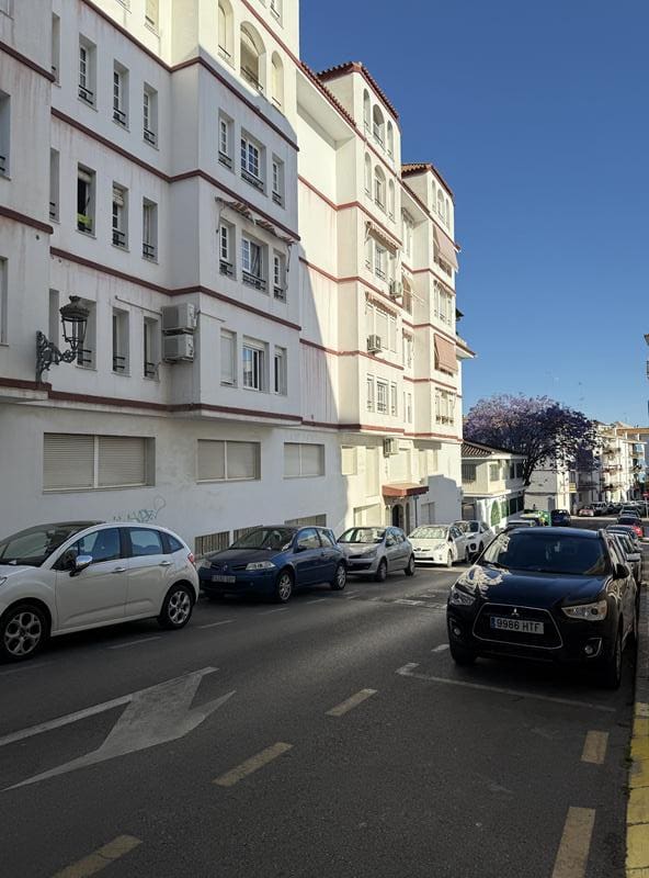 Piso de 3 habitaciones en Estepona en venta - 272.000 € (Ref: 9072893)