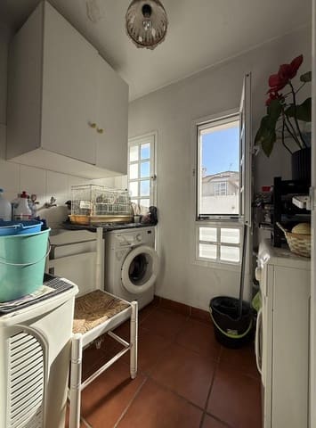 Piso de 3 habitaciones en Centro, Estepona en venta - 272.000 € (Ref: 9072893)