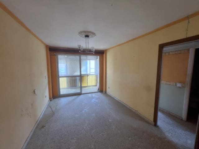 3 soveværelse Lejlighed til salg i Málaga by - € 145.000 (Ref: 9085657)