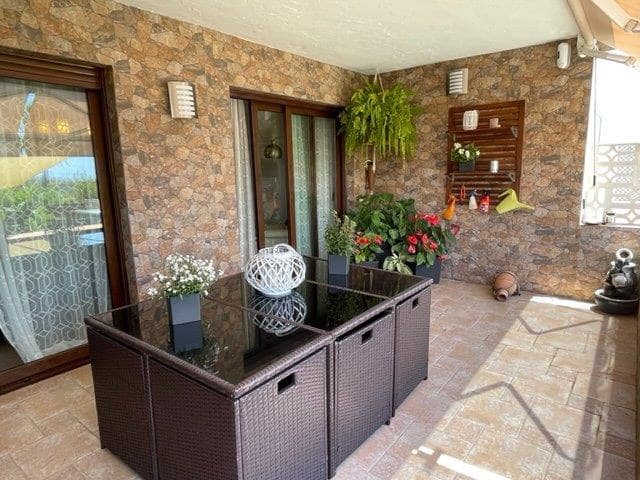 3 soveværelse Rækkehus til salg i San Luis de Sabinillas, Manilva med swimmingpool - € 395.000 (Ref: 9087521)