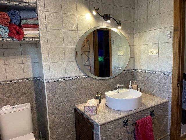 3 soveværelse Rækkehus til salg i San Luis de Sabinillas med swimmingpool - € 395.000 (Ref: 9087521)