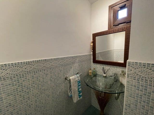 3 soveværelse Rækkehus til salg i San Luis de Sabinillas med swimmingpool - € 395.000 (Ref: 9087521)