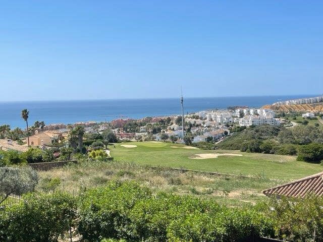 3 soveværelse Rækkehus til salg i San Luis de Sabinillas med swimmingpool - € 395.000 (Ref: 9087521)