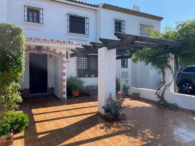 3 bedroom Terraced Villa for sale in San Luis de Sabinillas with pool - € 395,000 (Ref: 9087521)