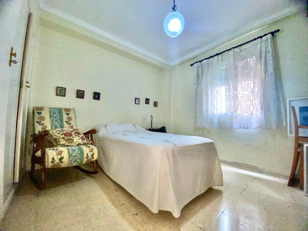Piso de 3 habitaciones en Málaga ciudad en venta con garaje - 285.000 € (Ref: 9097363)