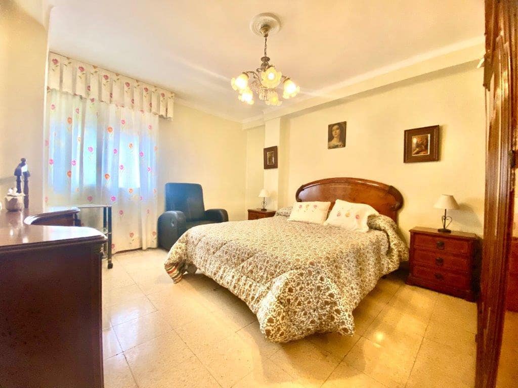 Piso de 3 habitaciones en Málaga ciudad en venta con garaje - 285.000 € (Ref: 9097363)