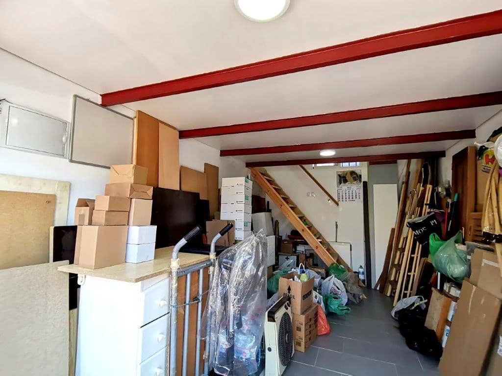 Erhverv til salg i Malaga by - € 56.500 (Ref: 9097364)